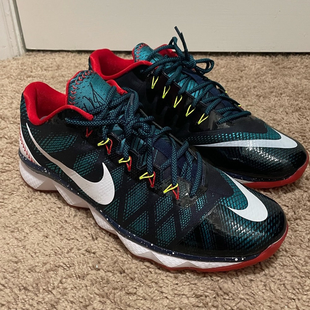 Nike CJ3 (Calvin Johnson) Flyweave Trainer Size 11.5